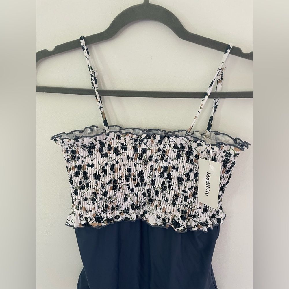 Modihito One Piece Ruffled Shirred Swimsuit Bathing Suit Swimwear Medium - Picture 2 of 7